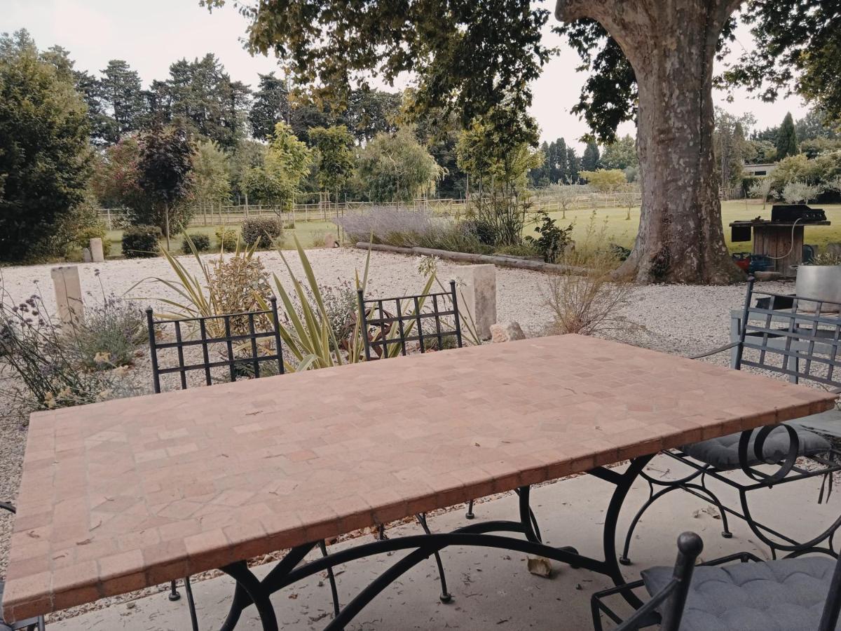 Gite Du Mas De La Finiere ,Avec Spa Interieur Châteaurenard Exterior foto